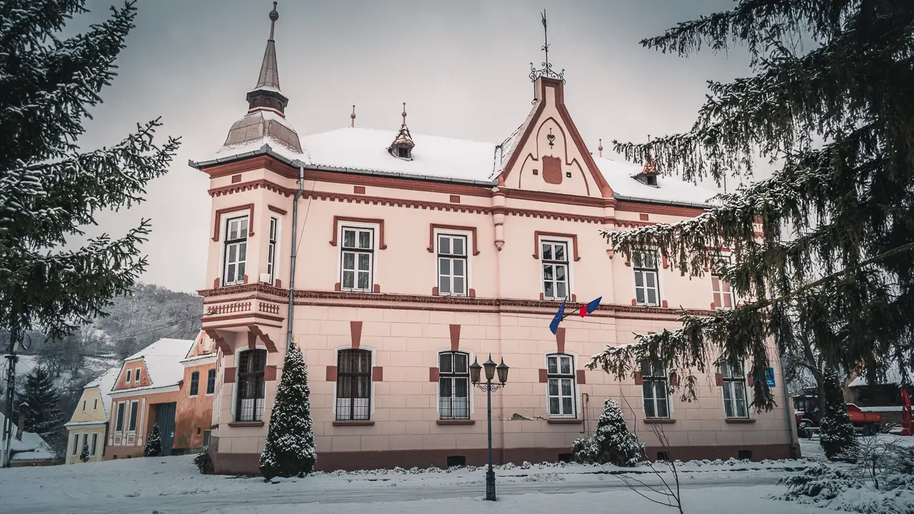 Saschiz town hall