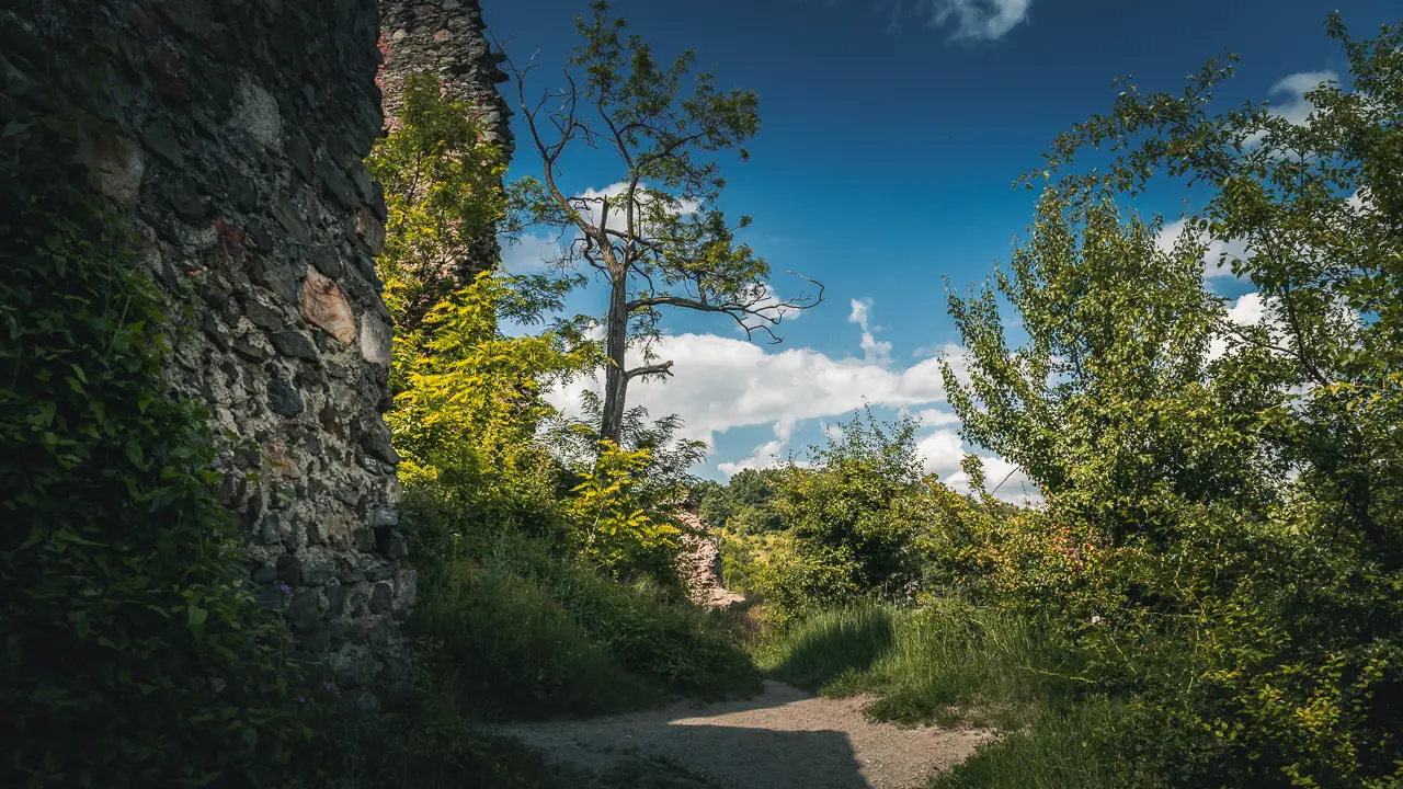 Small path next to the fotress