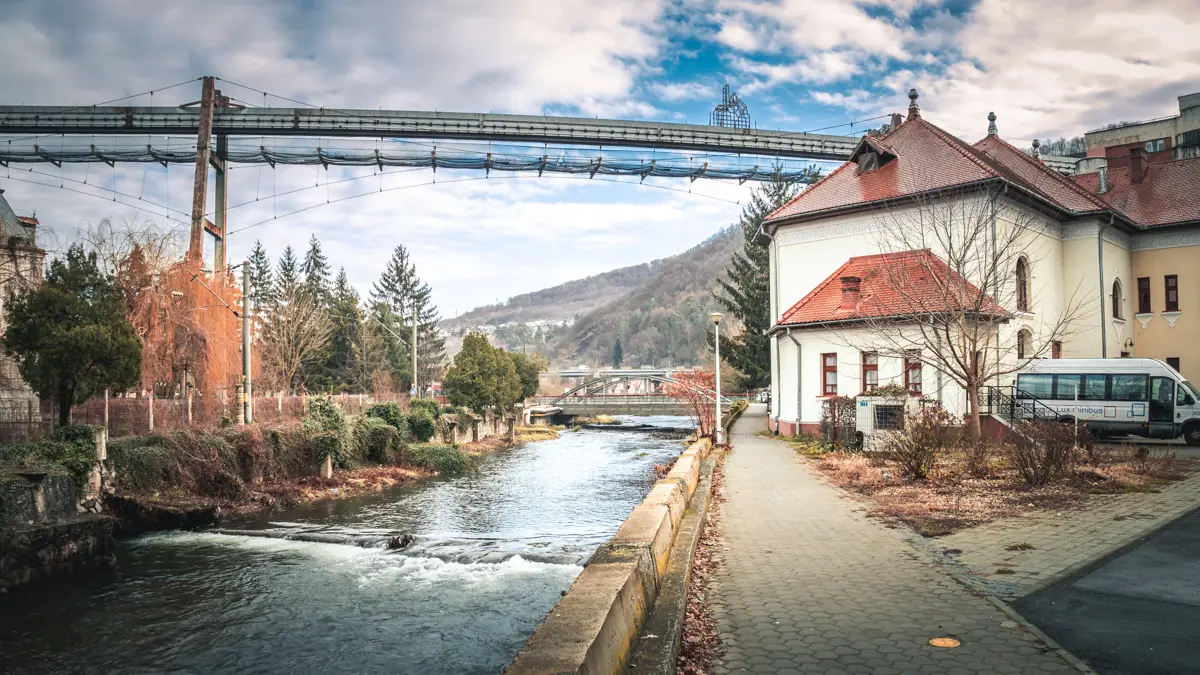 The funicular, the Vama bridge and the theater.