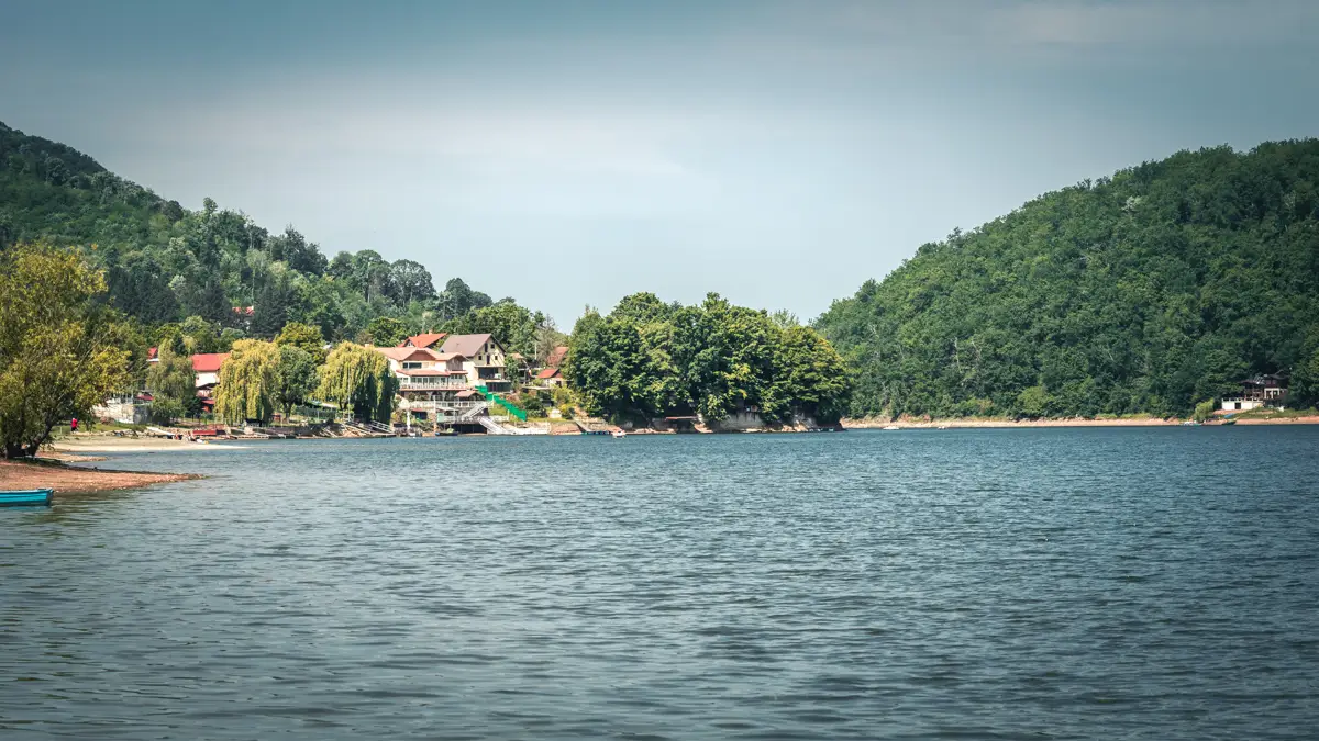 Private houses next to the shore.