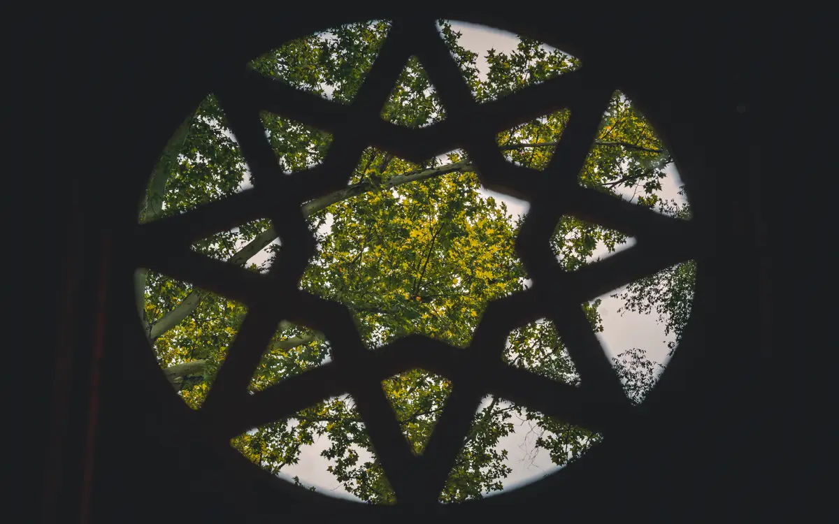 octagon star on covered colonnades.