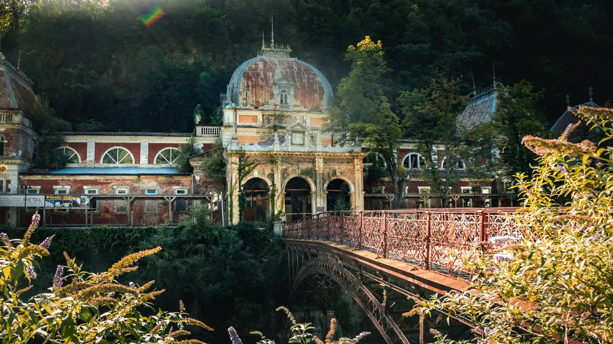 Arriving in Baile Herculane, Romania – My First Impressions