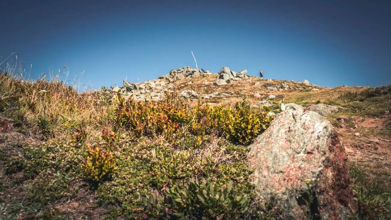 Close-up photo of the Gozna Peak.